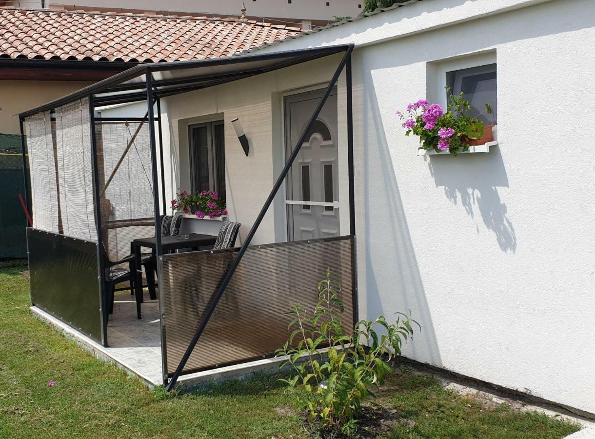 Melanie Apartman Velky Meder Exterior photo